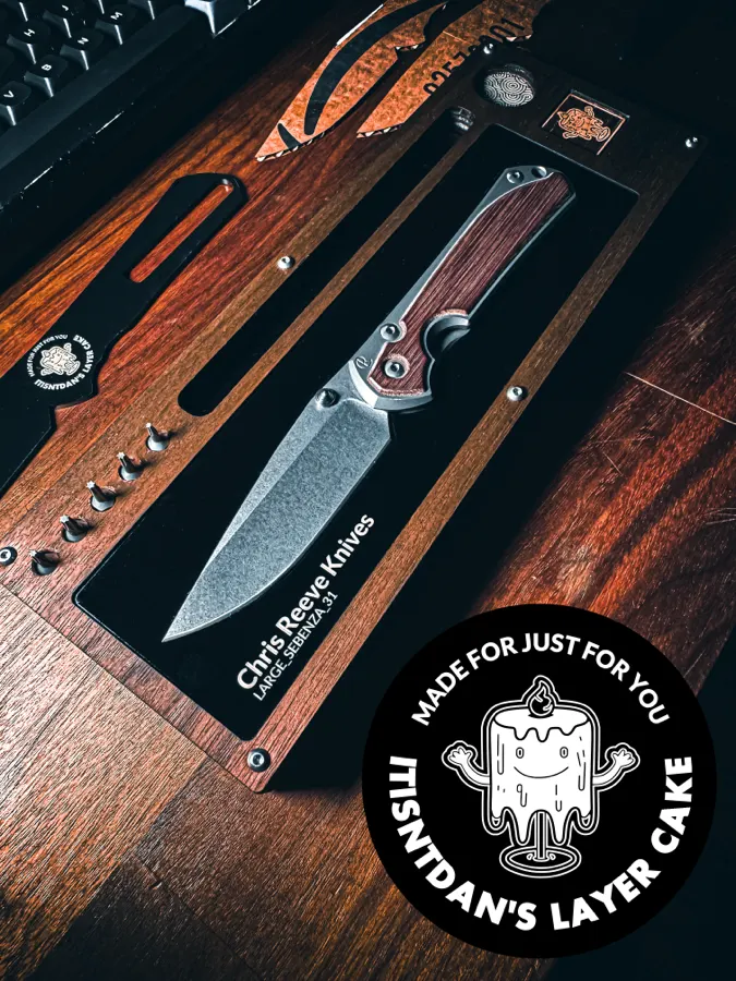 Layer Cake knife tray holding a Chris Reeve Sebenza
